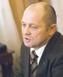 W KRUS powinni być ubezpieczeni rolnicy
    prowadzący gospodarstwa rodzinne - uważa Marek Sawicki,
    minister rolnictwa i rozwoju wsi