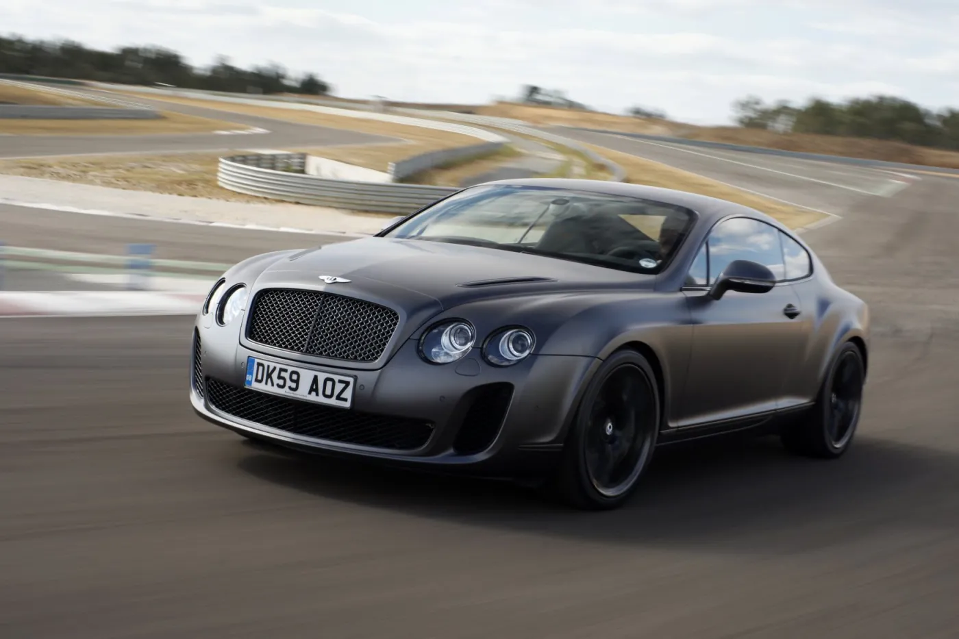 437156-supersports-satin007-2.jpg