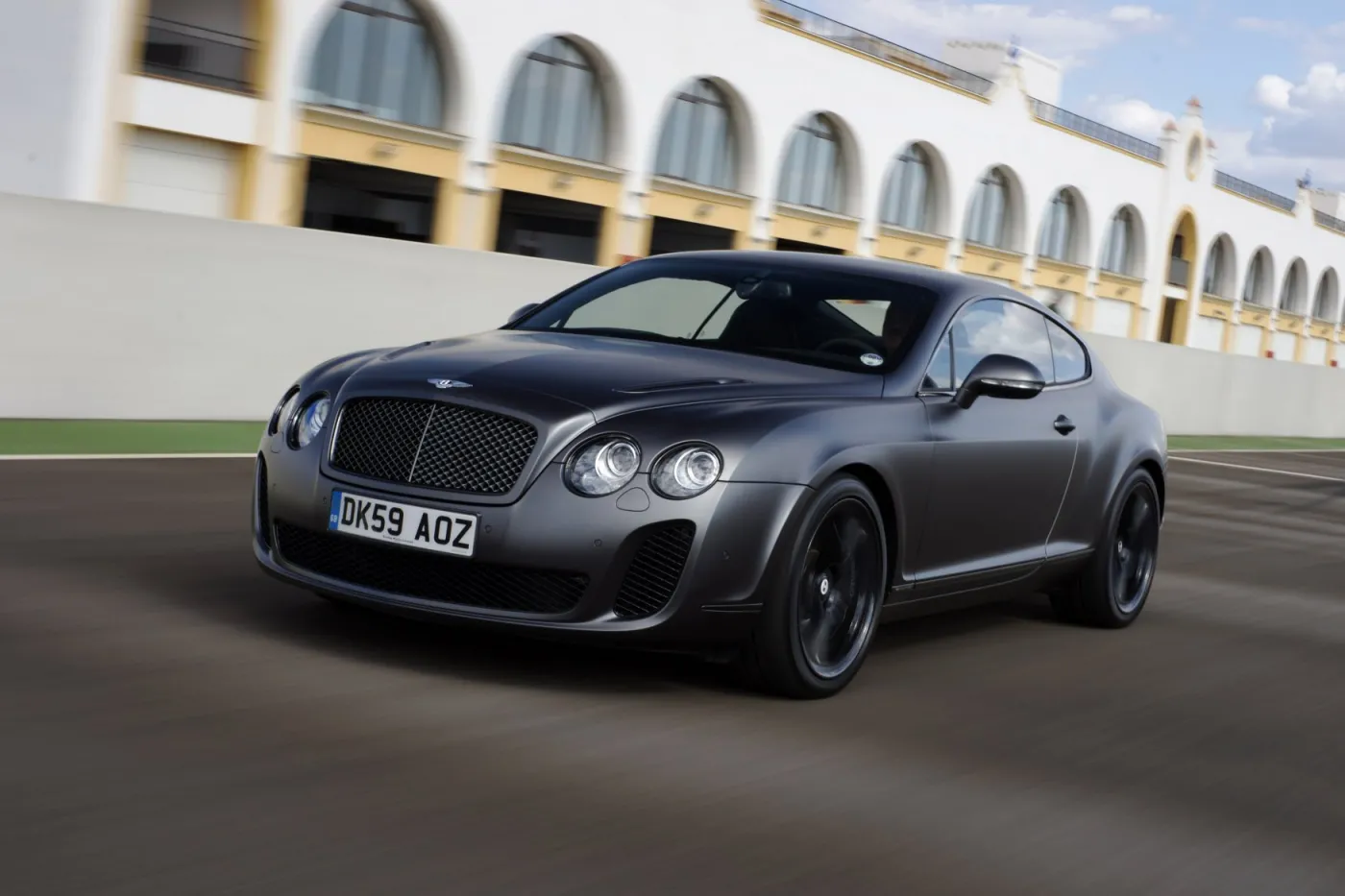 437185-supersports-satin011-2.jpg