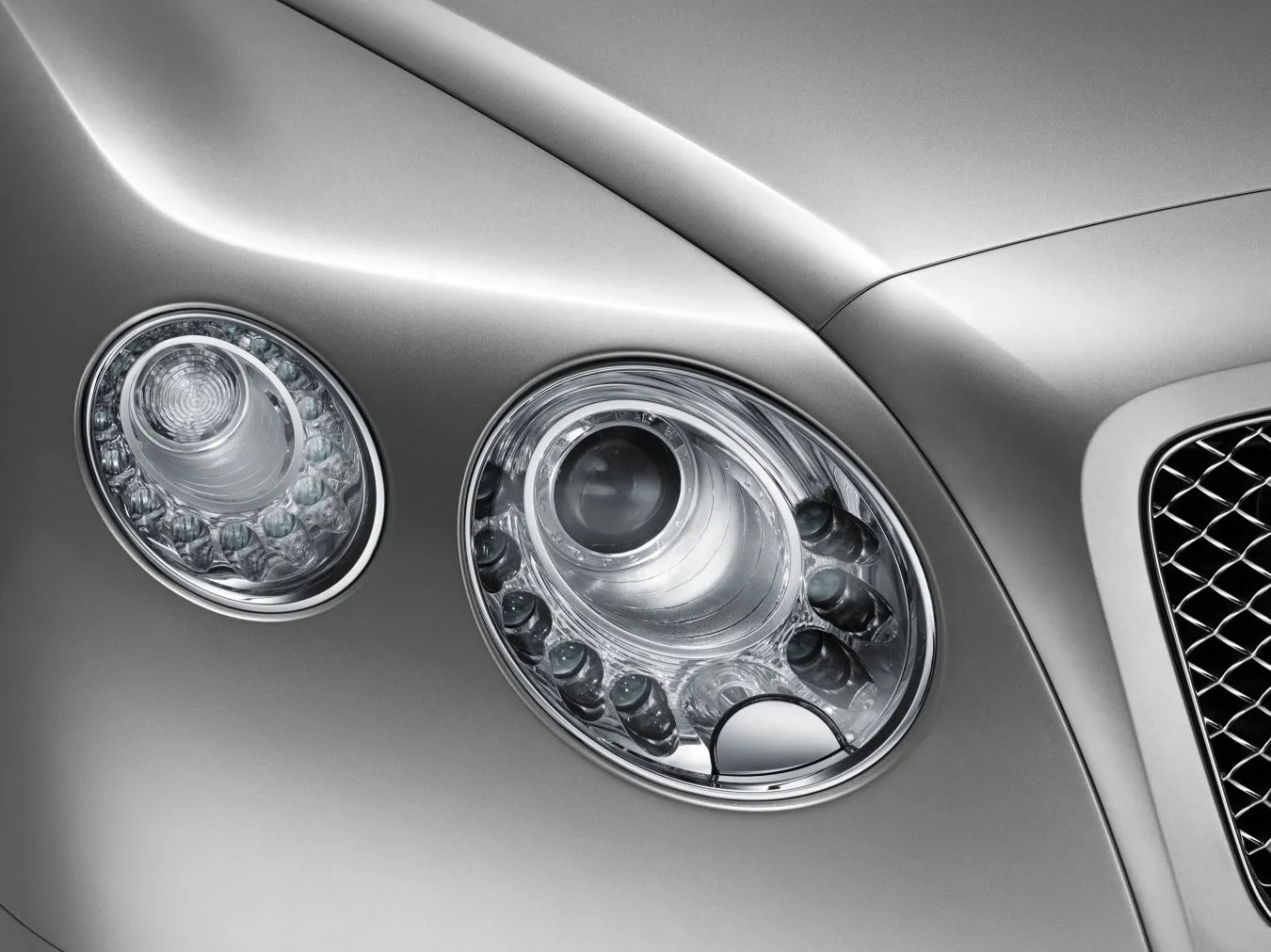 435587-cgt-studio-headlights-2.jpg