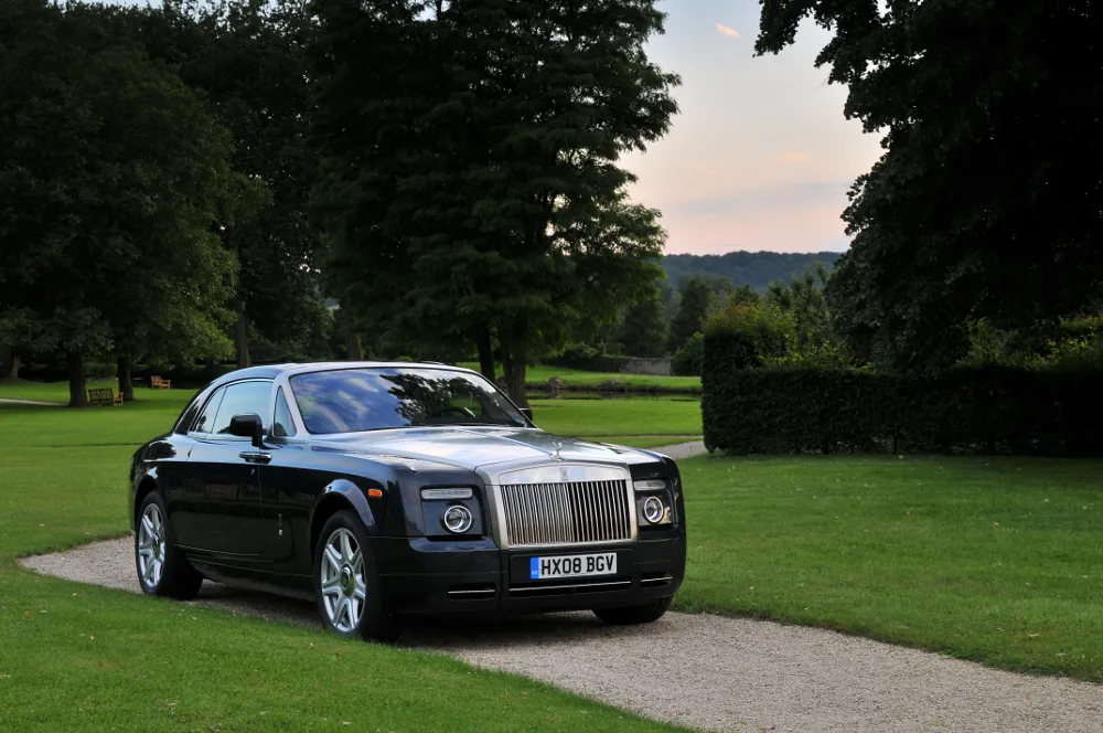 448981-phantom-coupeimage12.jpg