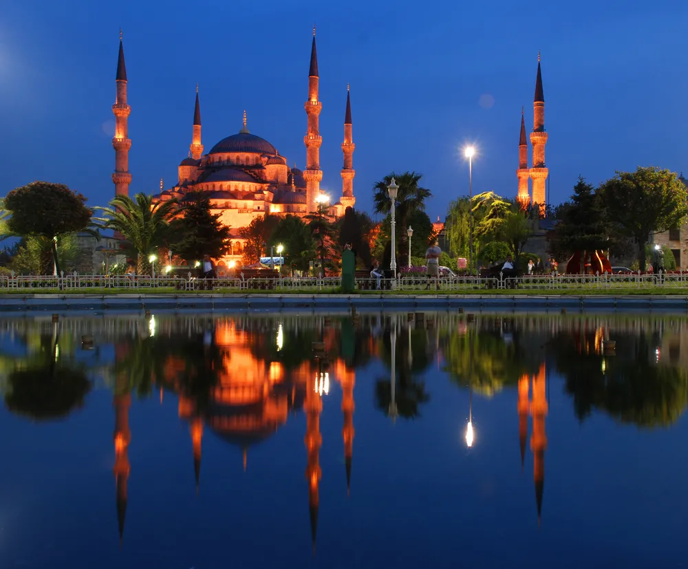999891-blue-mosque-istanbul.jpg