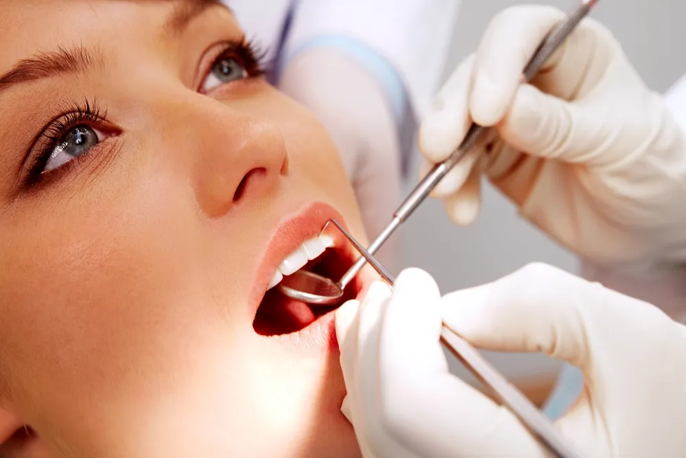 Coraz taniej u polskiego dentysty. Inni mają gorzej