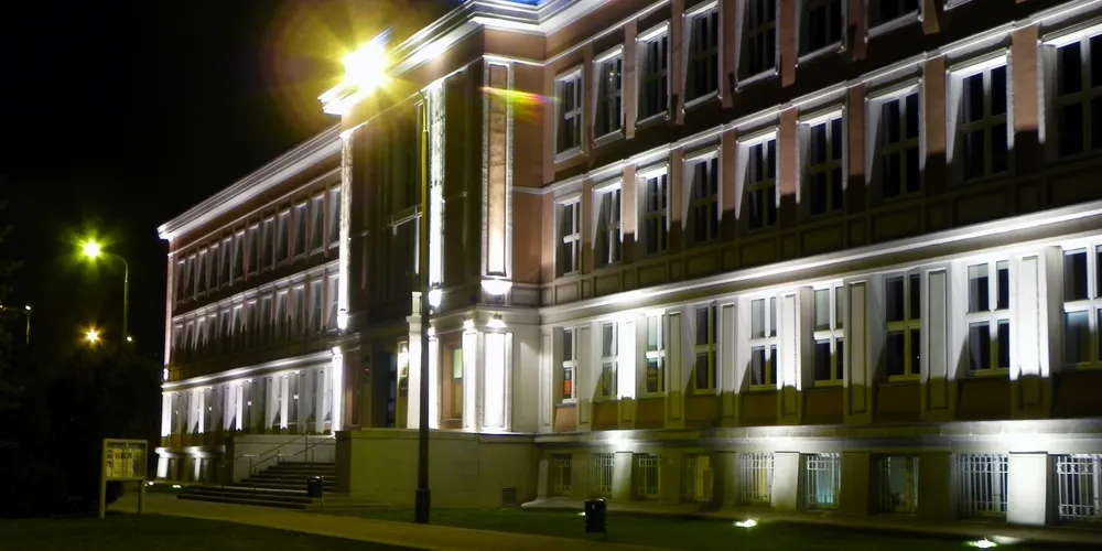 1253925-politechnika-poznanska.jpg