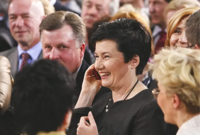 Dekret Bieruta: Gronkiewicz-Waltz cieszy się z obiecanych przez Senat 200 mln zł rocznie dla Warszawy