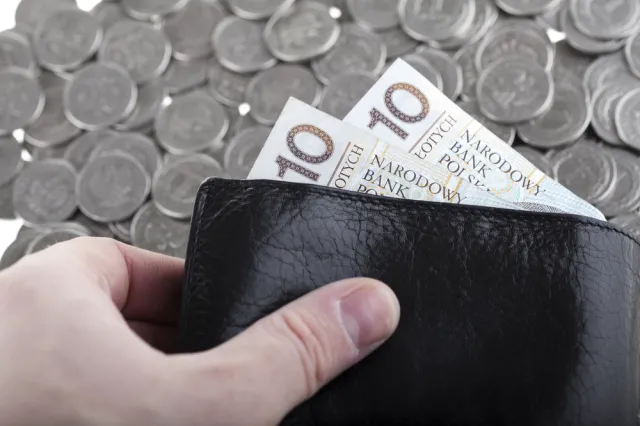Rośnie płaca minimalna, rosną kary dla podatników