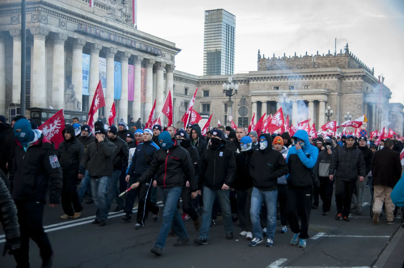 Koniec z zasłanianiem twarzy podczas demonstracji. Projekt prezydenta trafił do Sejmu