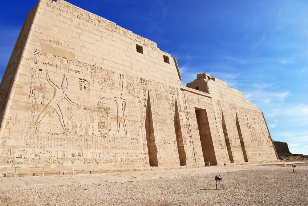 1569045-swiatynia-medinet-habu.jpg