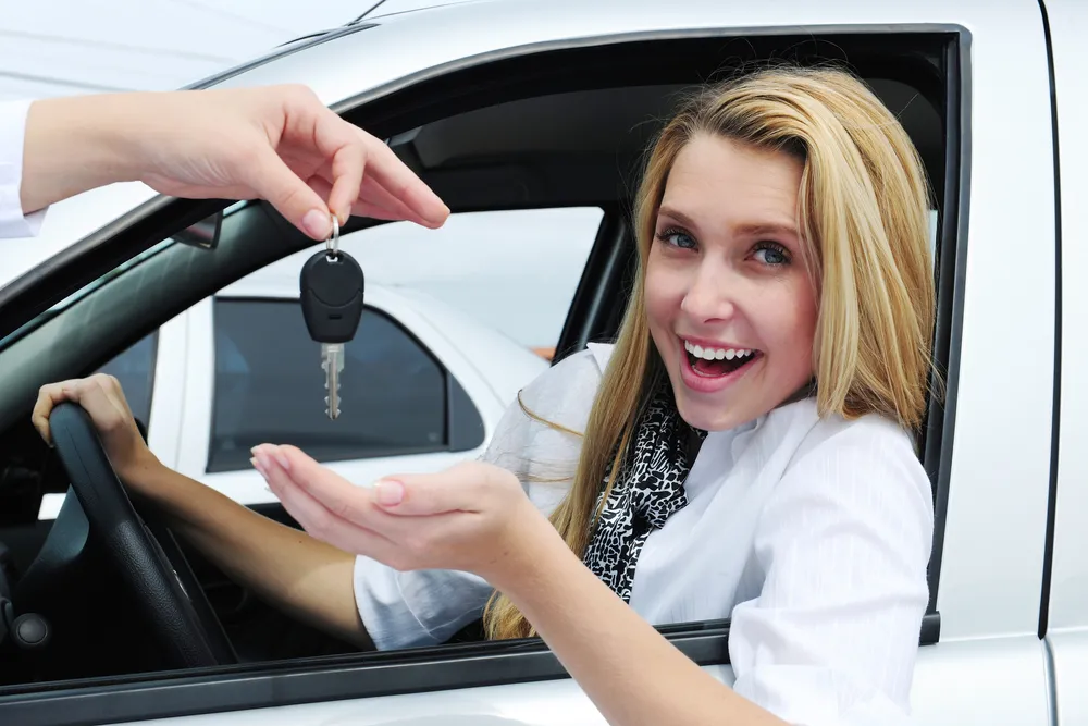Będą kary za niezgłoszone w starostwie auto