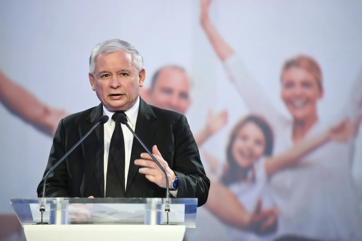 Tajna instrukcja PiS. Jak sztabowcy zmieniają wizerunek Kaczyńskiego