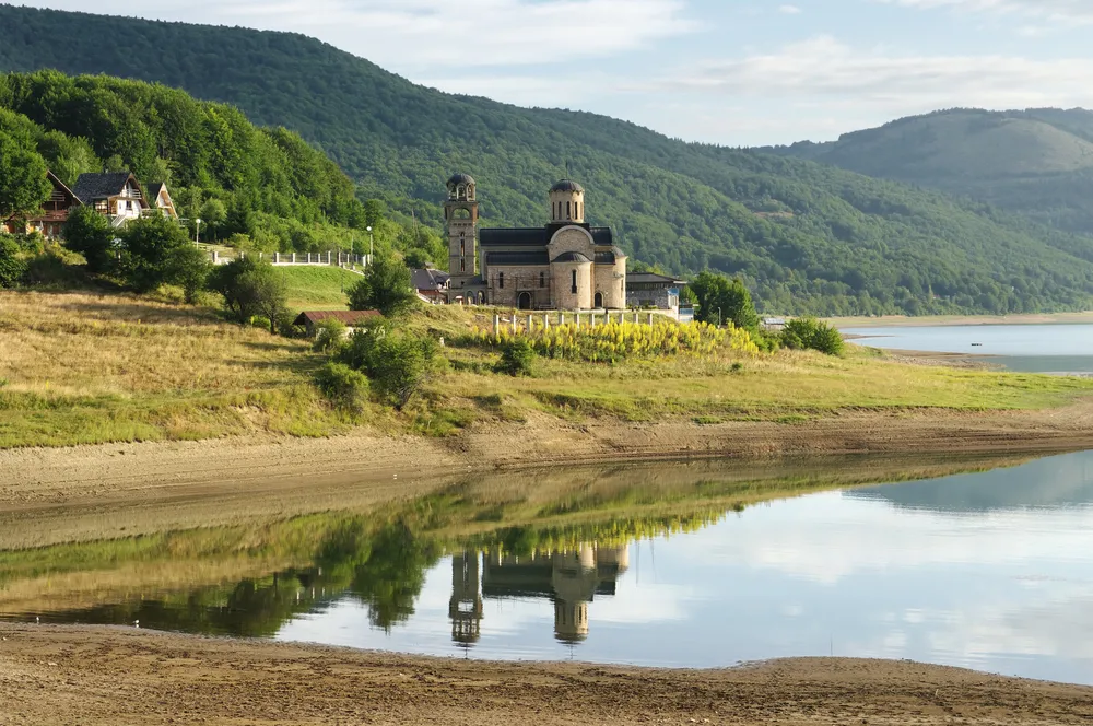 2212823-park-narodowy-mavrovo.jpg