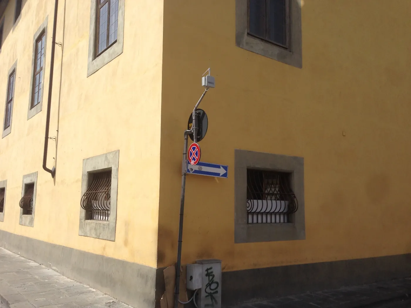 1836241-smart-parking-piza.jpeg