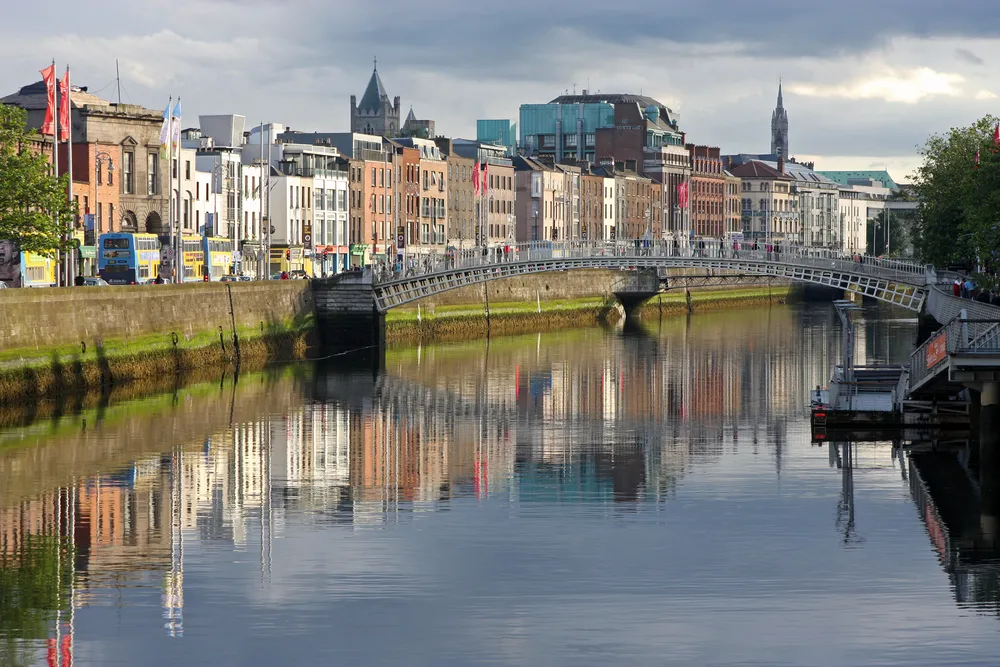 810042-shutterstock-16201432.jpg