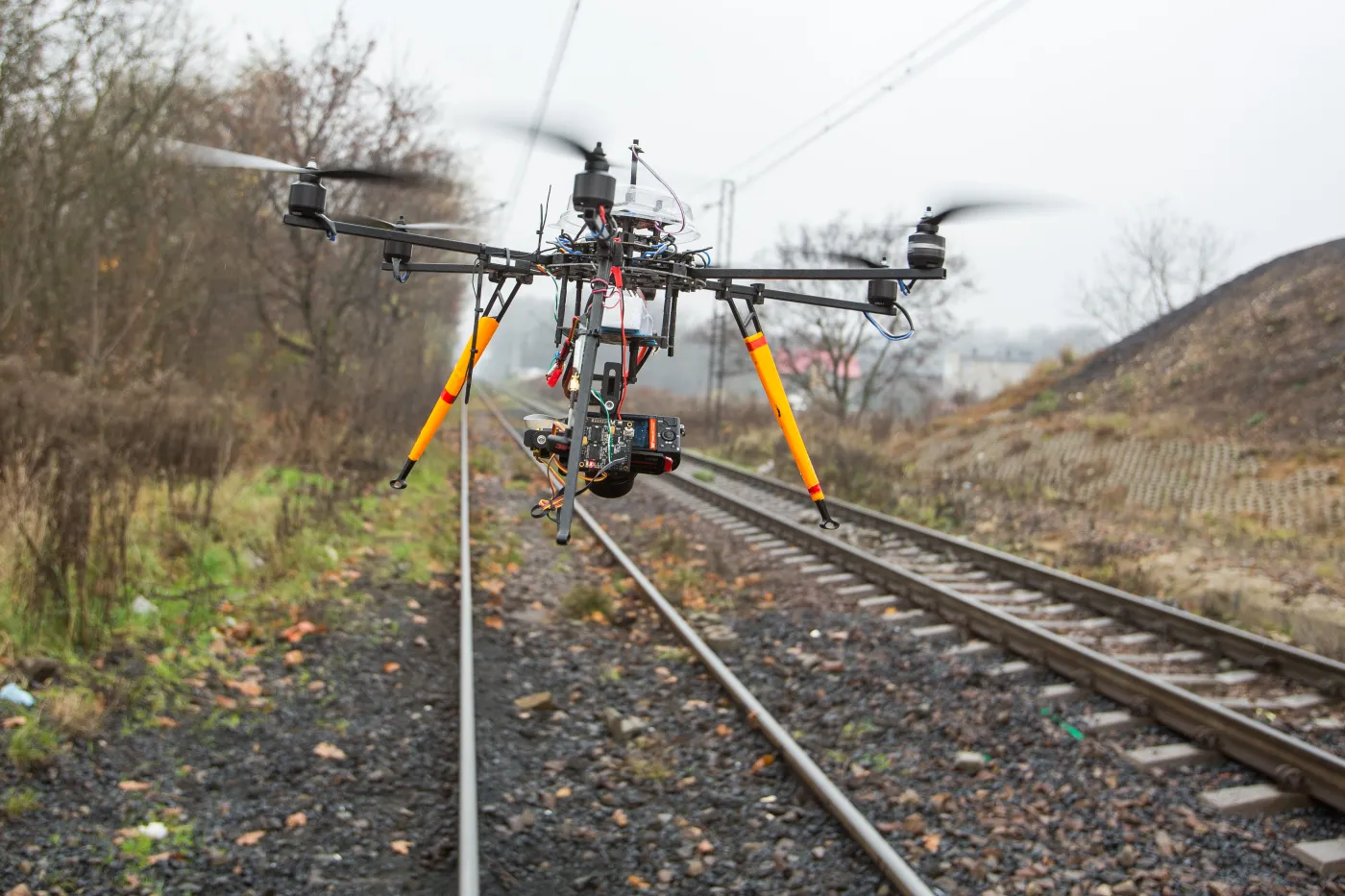 Robi się ciasno na rynku dronów