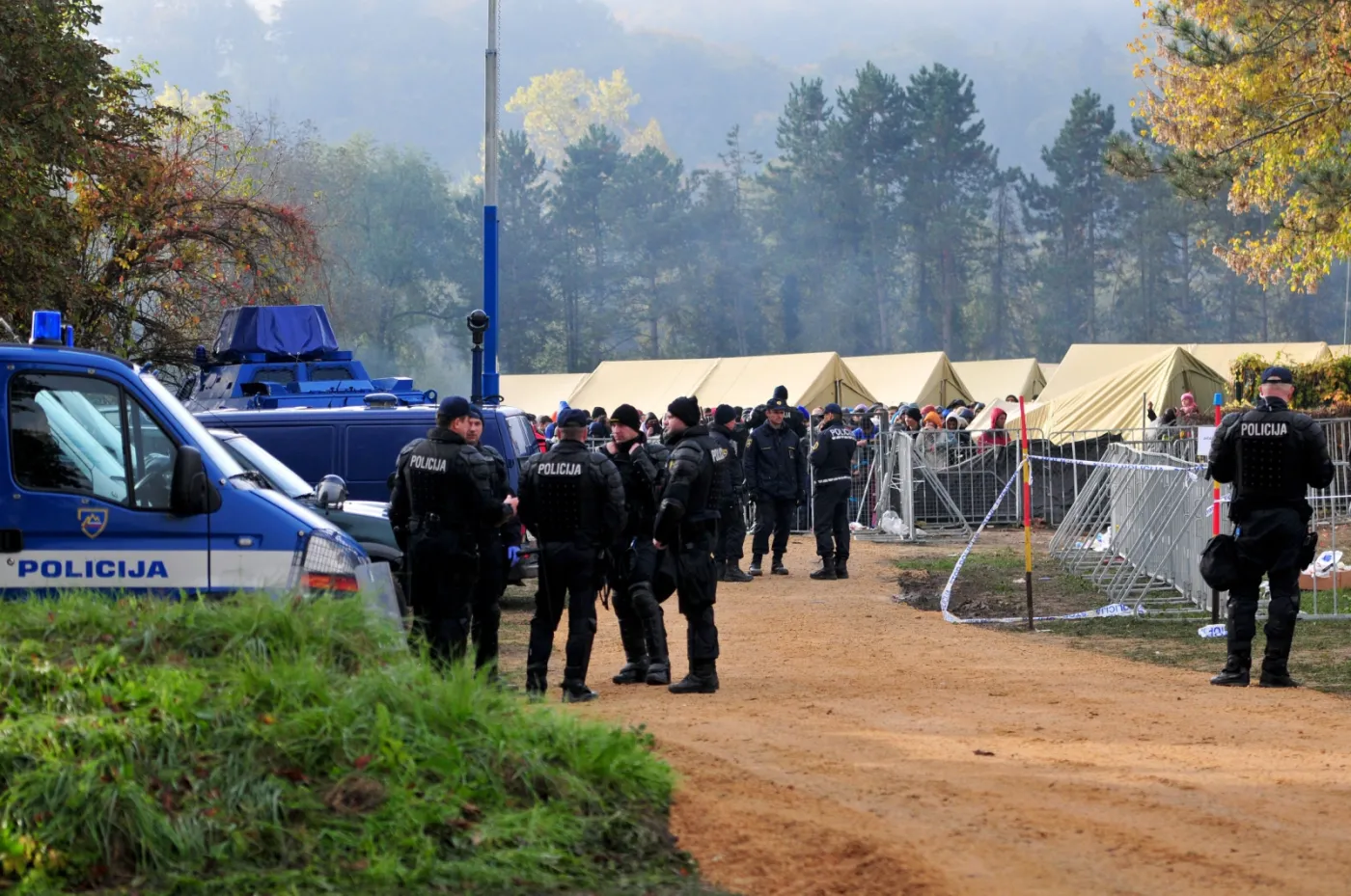 Słowenia: Czołgi na ulicach mają opanować napływ imigrantów