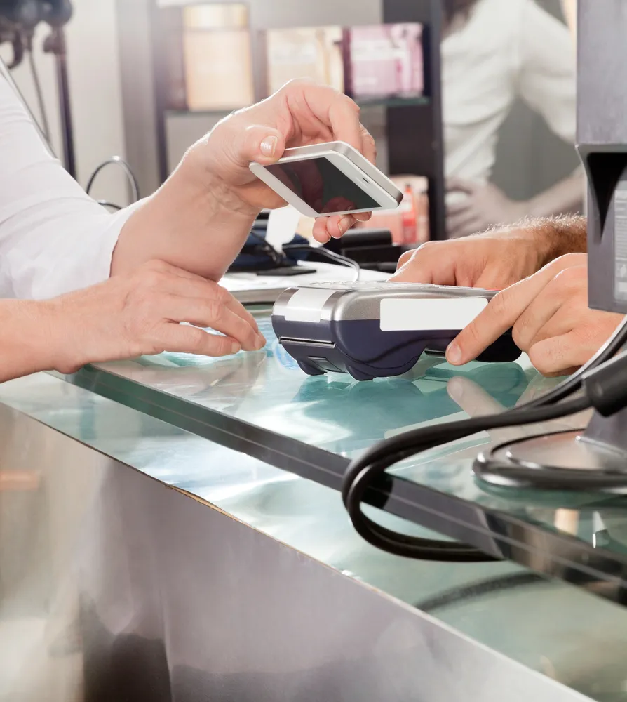 Płatności zbliżeniowe NFC nie dla iPhone’ów. Przynajmniej w Polsce