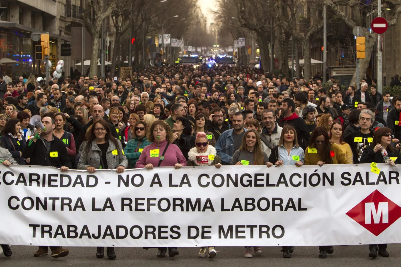 Barcelona: Strajk pracowników komunikacji publicznej paraliżuje miasto