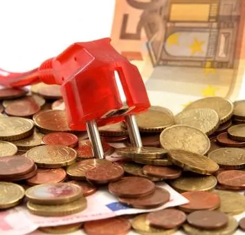 Dodatek energetyczny: Gminy wciąż nie wiedzą na jaki okres go przyznawać i kiedy wstrzymać jego wypłatę