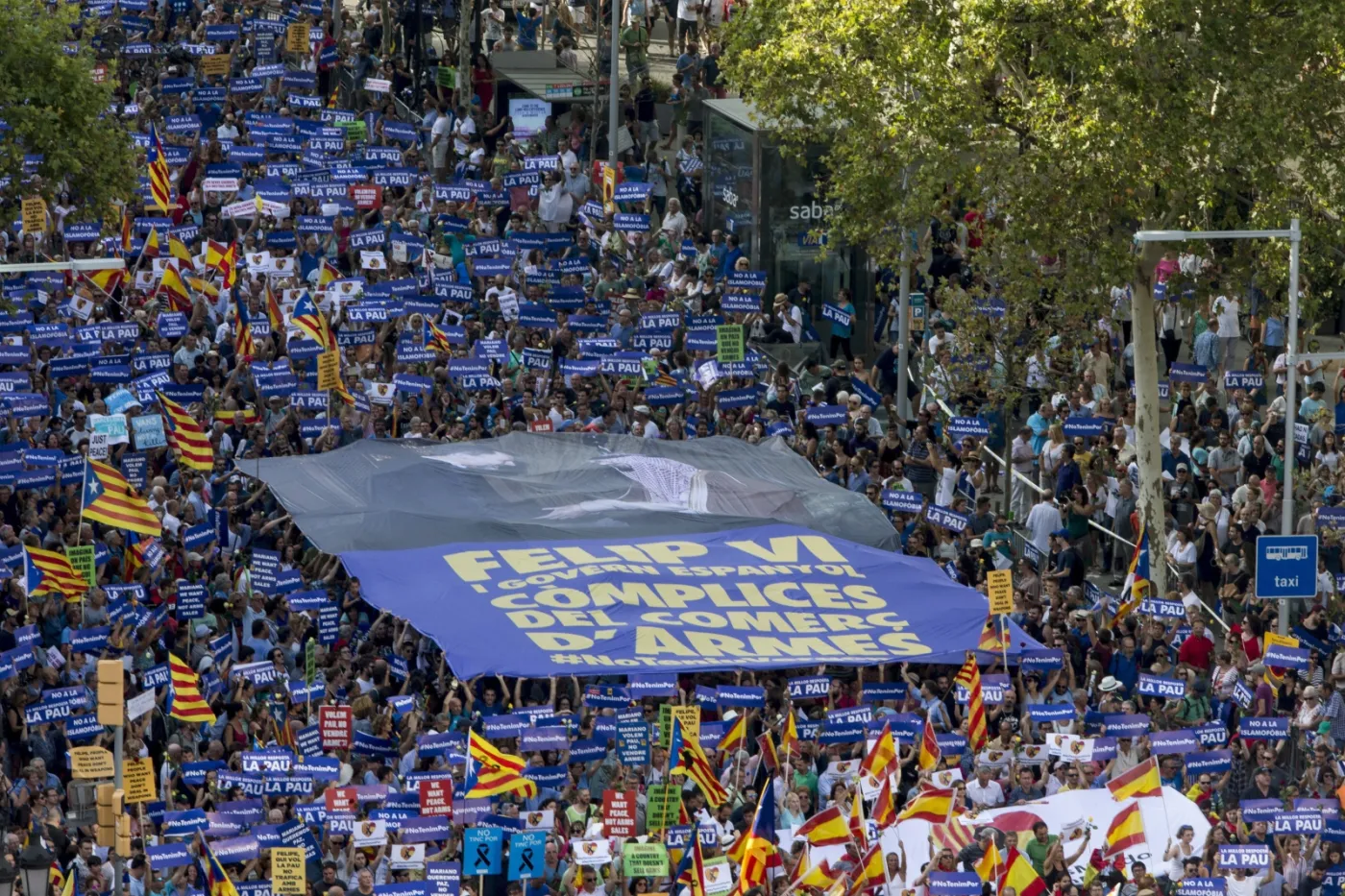 Hiszpania: W Barcelonie wielka manifestacja przeciwko terroryzmowi