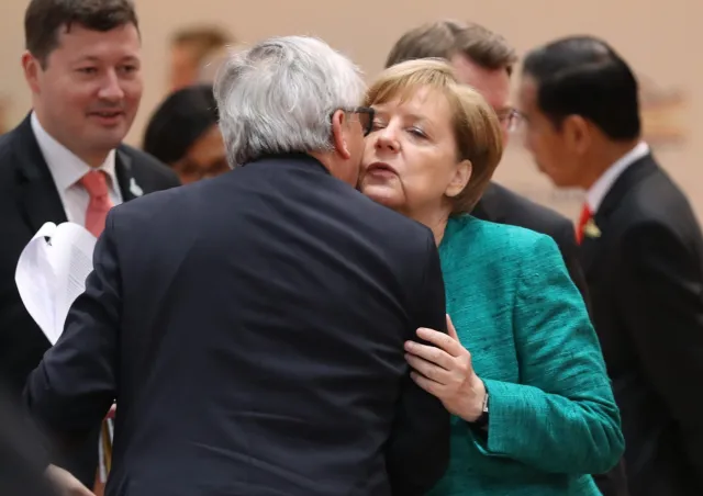 Krasnodębski: Juncker jedzie do Berlina po zgodę na następny krok ws. Polski