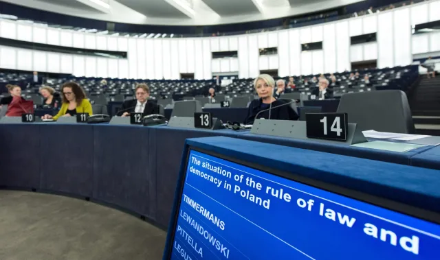 Po rezolucji ws. praworządności w Polsce, PE może sięgnąć po art. 7