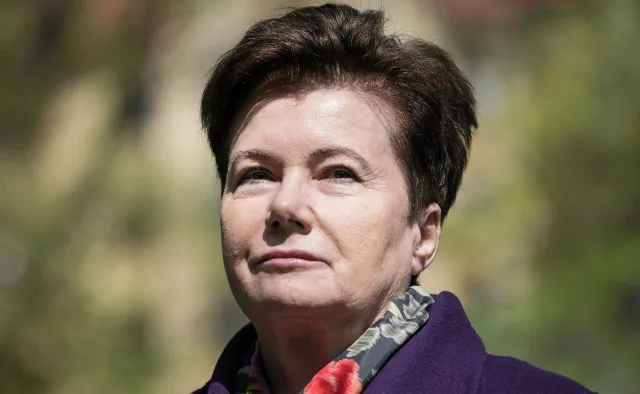 Hanna Gronkiewicz-Waltz: Sama rzuciła się pod pociąg [SYLWETKA]