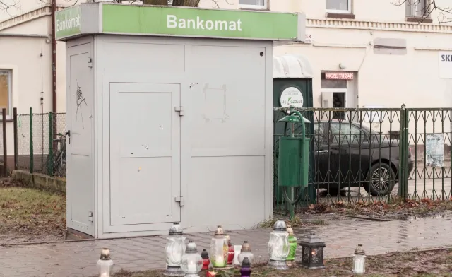 Śmierć policjanta. Sprawcy włamania do bankomatu usłyszeli zarzuty