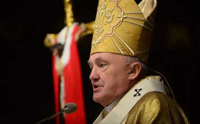 Kard. Nycz: Bądźmy otwarci na potrzebujących, nie tylko w Wigilię