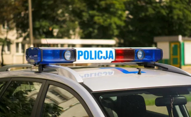 Przed świętami policja apeluje do kierowców i pieszych o ostrożność