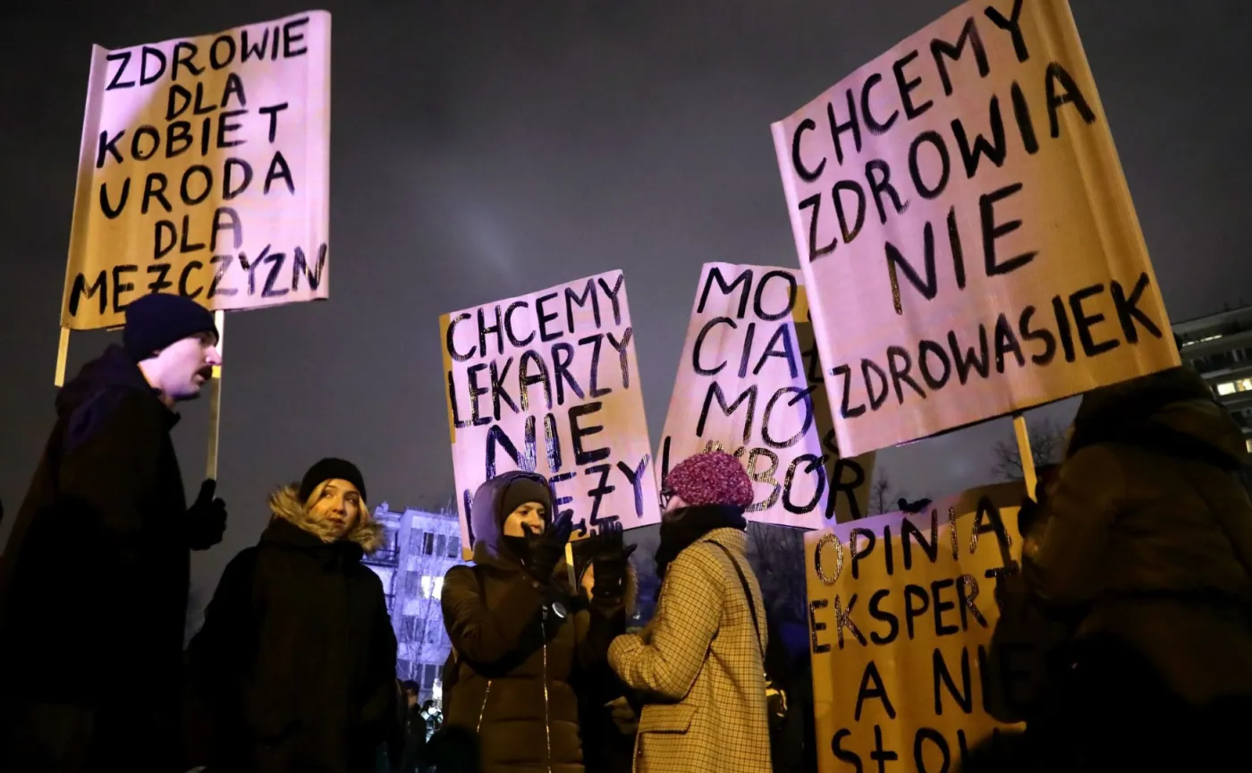 Protest przed Sejmem