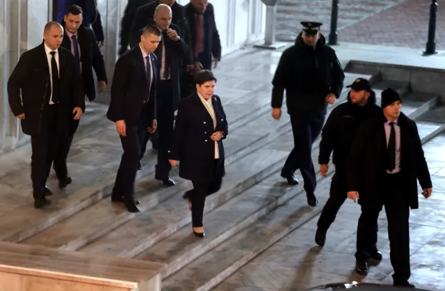 Premier: Najważniejsze zadanie - wytłumaczyć Polakom, by się nie obawiali