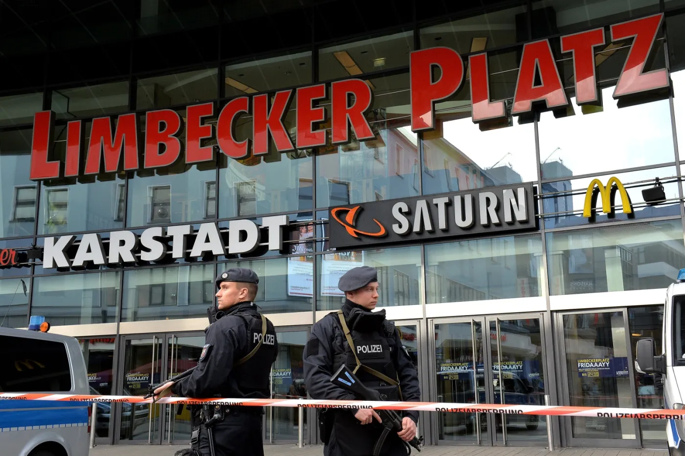 Niemcy: Centrum handlowe w Essen zamknięte w związku z groźbą zamachu
