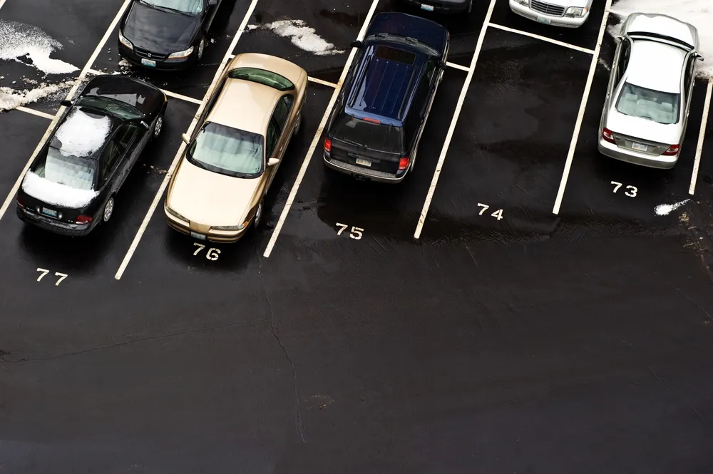 Usługi za parking są z VAT. Nawet ten nieopłacony