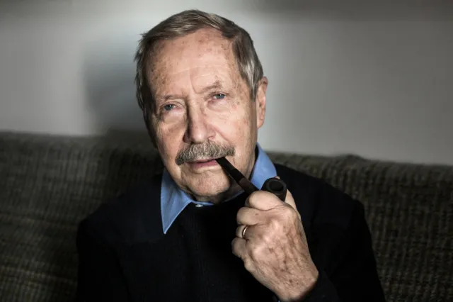 Onyszkiewicz: Na szczyt nie wchodzą najlepsi, ale ci, którzy mieli więcej szczęścia [WYWIAD]