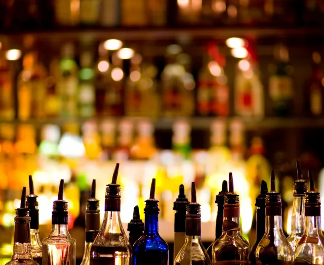 Rząd podwyższy akcyzę na alkohol
