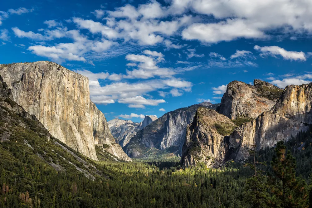 3278100-park-narodowy-yosemite.jpg