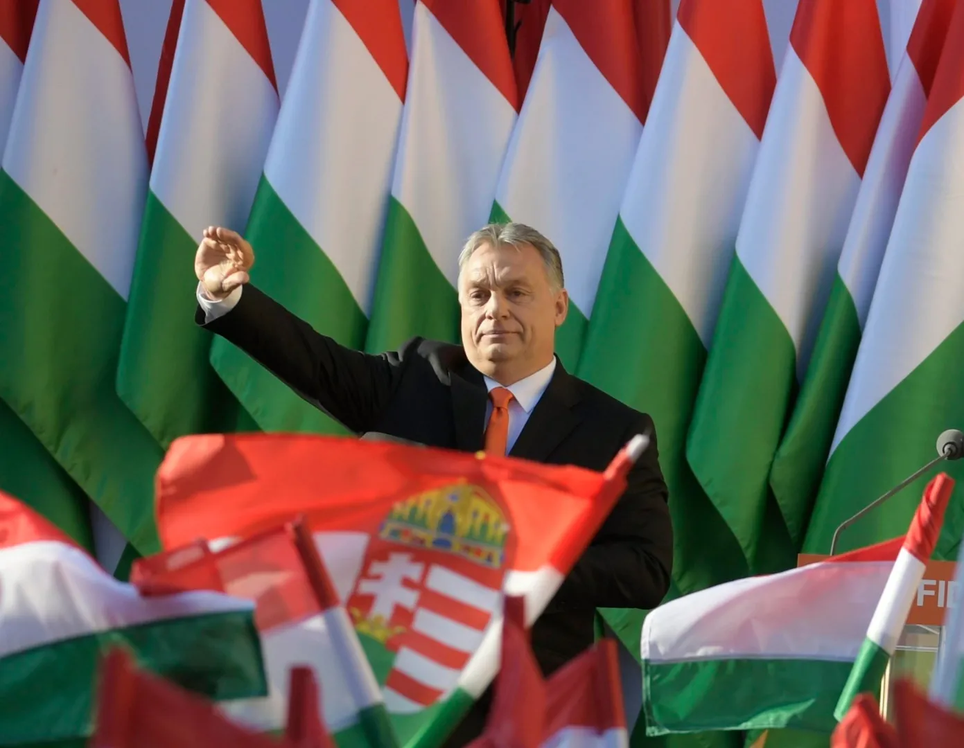 Stop Soros, czyli jak Orban wygrywa bez programu wyborczego [KOMENTARZ]