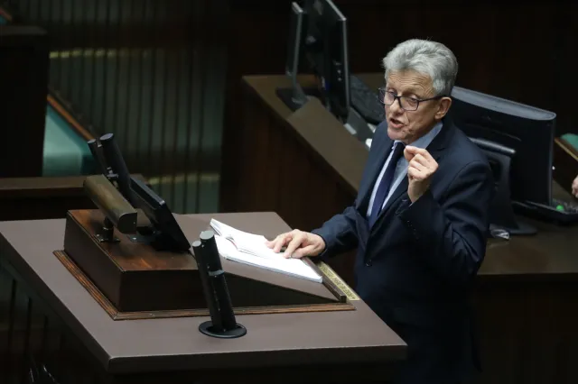 Piotrowicz: Pierwsze czytanie noweli o SN nie powinno odbywać się na sali plenarnej