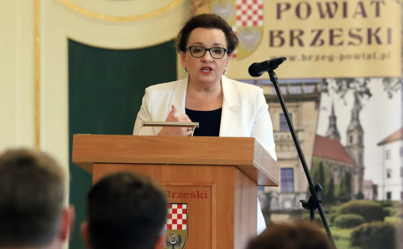 Zalewska twierdzi, że nie ma "podwójnego" rocznika w liceach