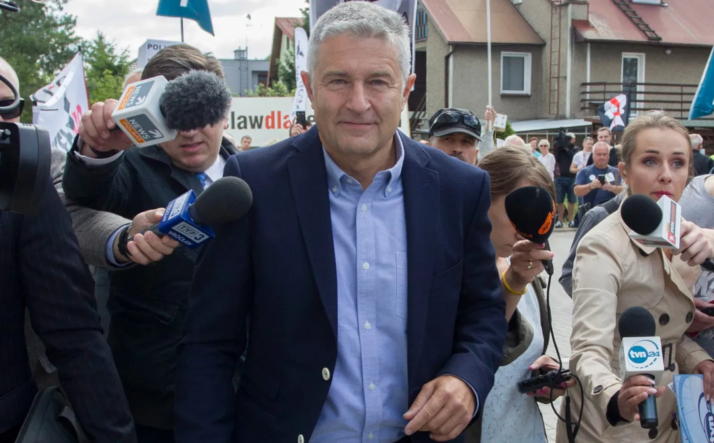 Prokuratura: Zatrzymanie i doprowadzenie Frasyniuka sąd uznał za zasadne