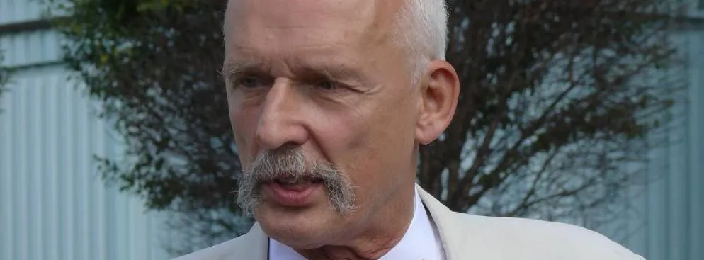 Prokuratura zajmie się hajlowaniem Korwin-Mikkego w PE. Grożą mu 2 lata więzienia