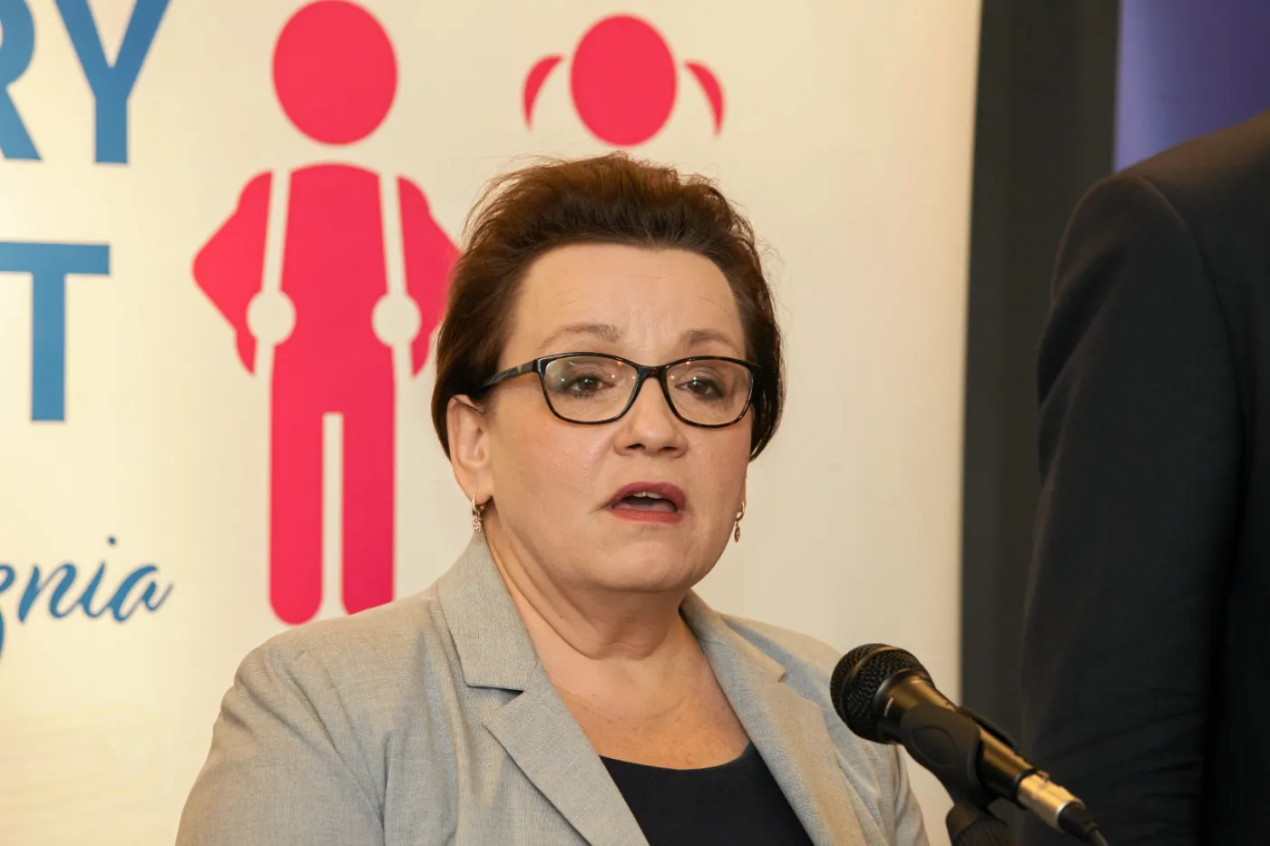 Zalewska: W październiku rząd przyjmie ustawę wprowadzającą zmiany w szkolnictwie branżowym