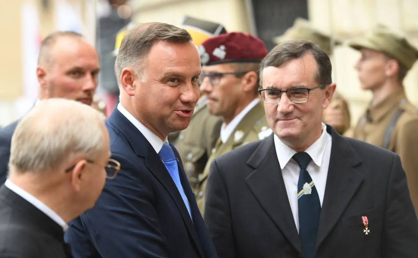 Prezydent spotka się w poniedziałek ze zwolennikami weta ordynacji do PE