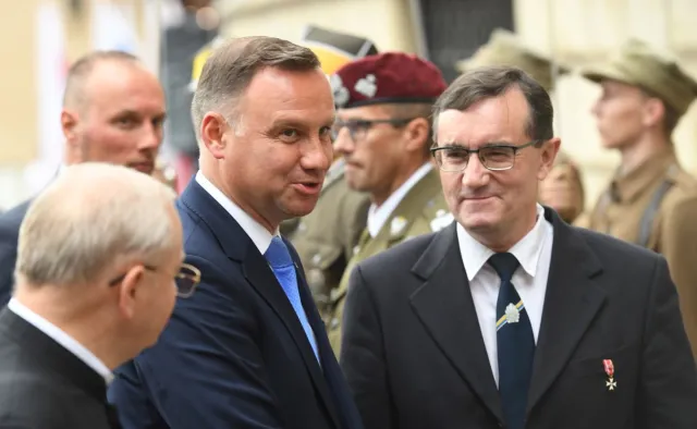 Prezydent spotka się w poniedziałek ze zwolennikami weta ordynacji do PE