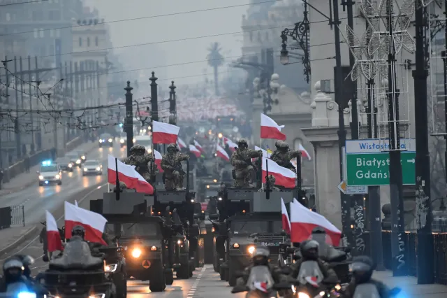 Szef MSWiA: W marszu 11 listopada uczestniczyło ponad 250 tys. osób