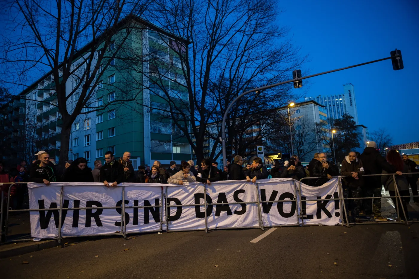 Merkel kontra wściekły obywatel z Chemnitz