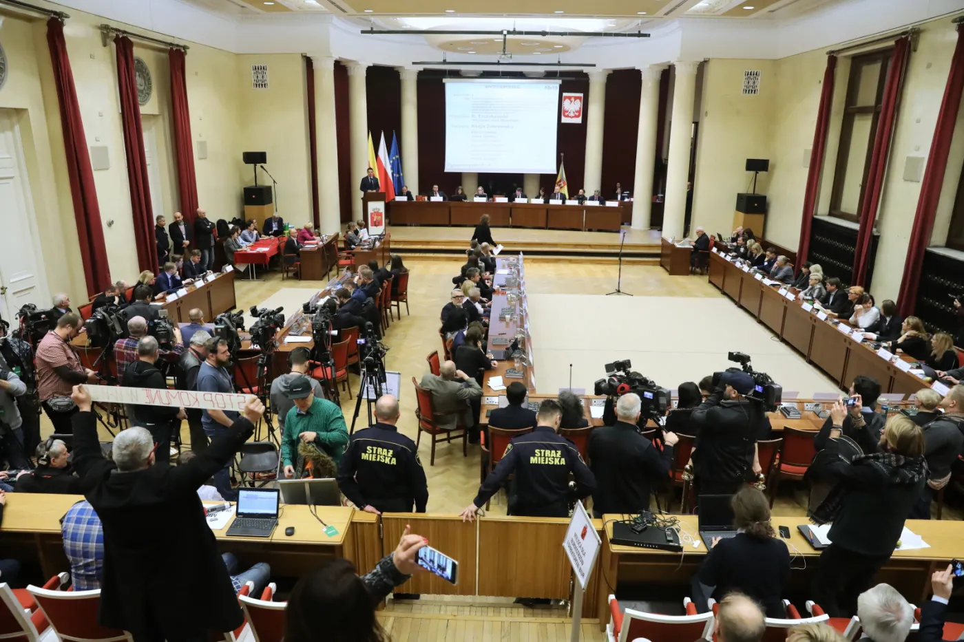 98 proc. bonifikata przy przekształceniu prawa użytkowania wieczystego we własność przywrócona. Rada Warszawy przyjęła uchwałę