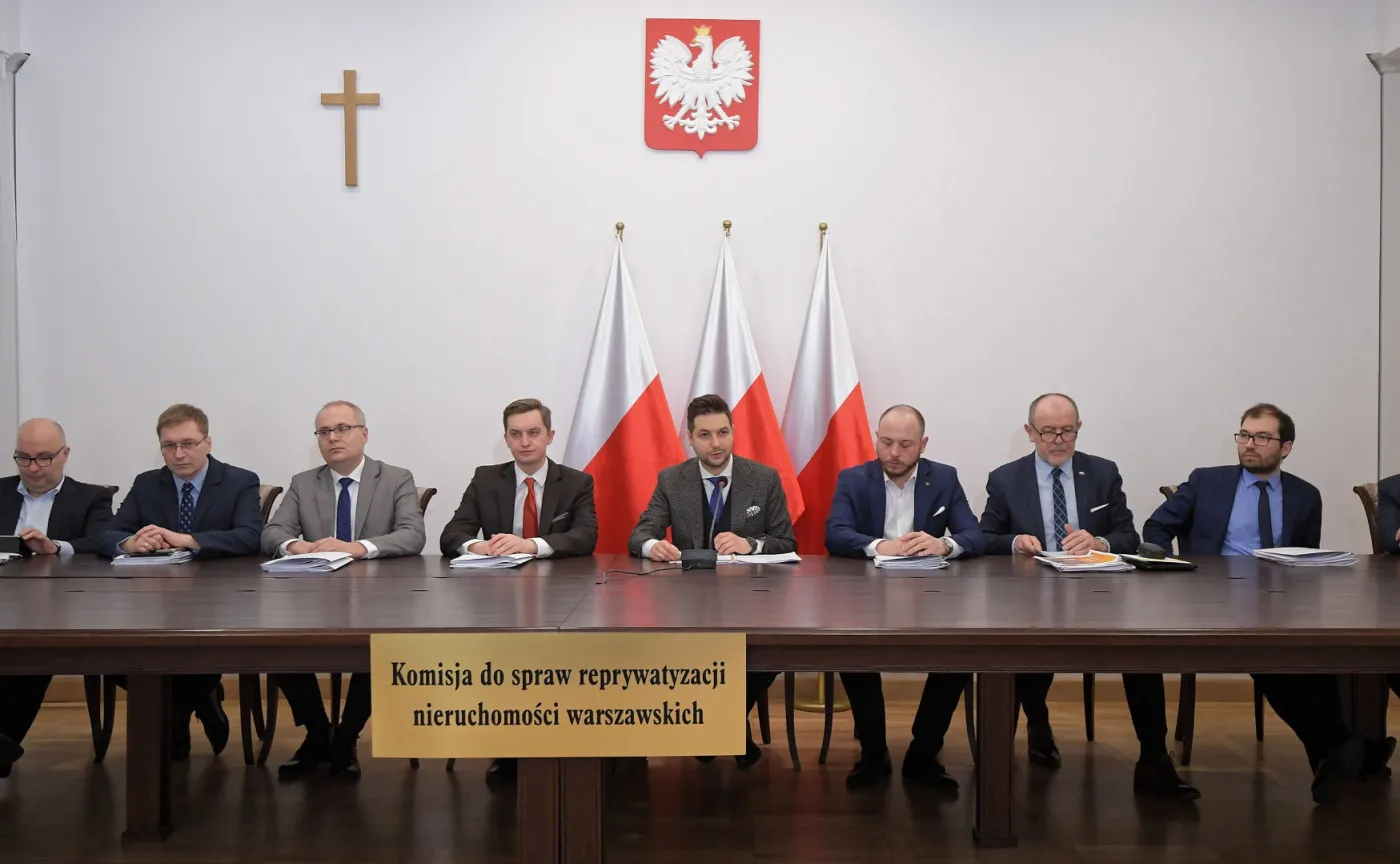 Członkowie komisji weryfikacyjnej z PiS domagają się wezwania Gronkiewicz-Waltz