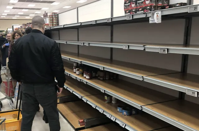 Włochy. W związku z koronawirusem przygotowano 6600 miejsc w 80 koszarach