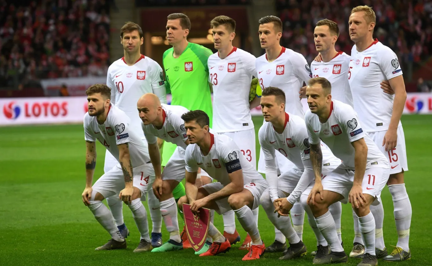 Mecze piłki nożnej i ręcznej bez publiczności. W tym Polska-Finlandia i Polska-Ukraina